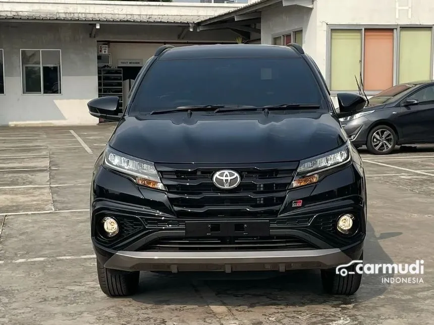 Jual Mobil Toyota Rush 2024 S GR Sport 1.5 di Jawa Timur Automatic SUV Hitam Rp 260.000.000
