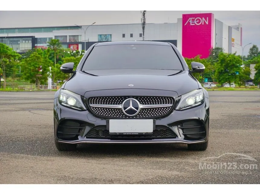 2019 Mercedes-Benz C300 AMG Line Sedan
