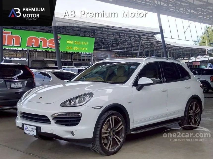 2013 Porsche CAYENNE S Hybrid SUV