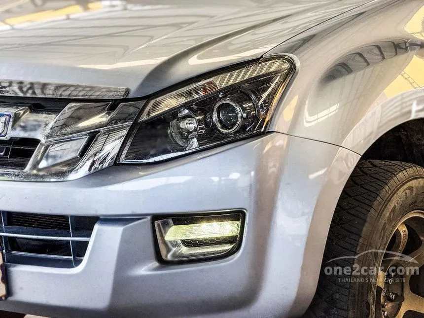 2015 Isuzu D-MAX Hi-Lander Z Space Cab Pickup