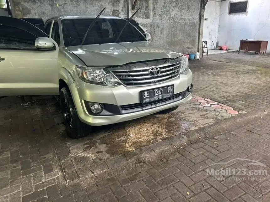 Jual Mobil Toyota Fortuner 2011 G 2.5 di Jawa Timur Automatic SUV Silver Rp 195.000.000