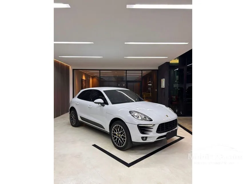 2018 Porsche Macan SUV