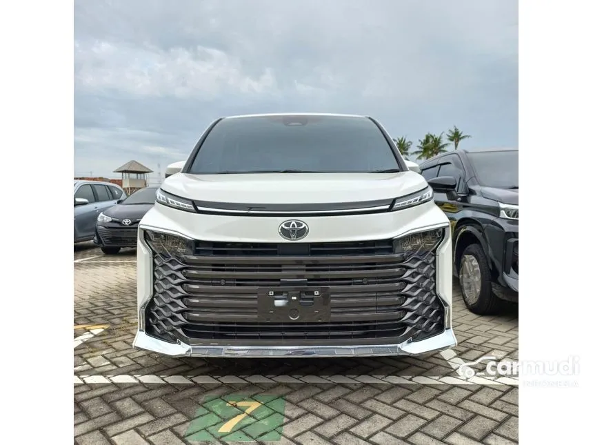 Jual Mobil Toyota Voxy 2024 2.0 di Banten Automatic Van Wagon Putih Rp 607.700.000