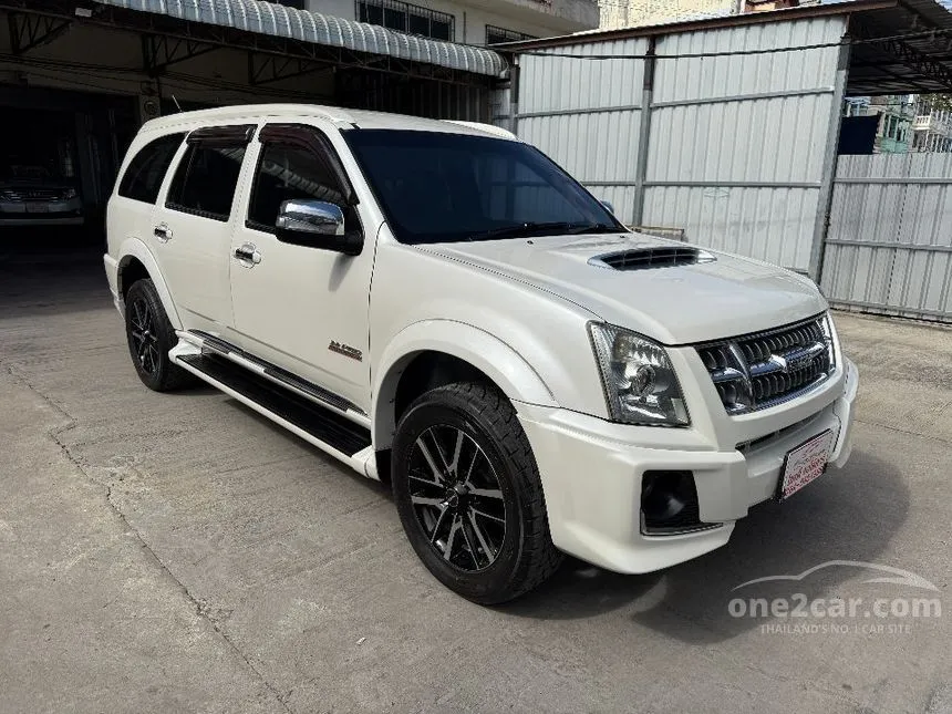 2013 Isuzu MU-7 Choiz SUV
