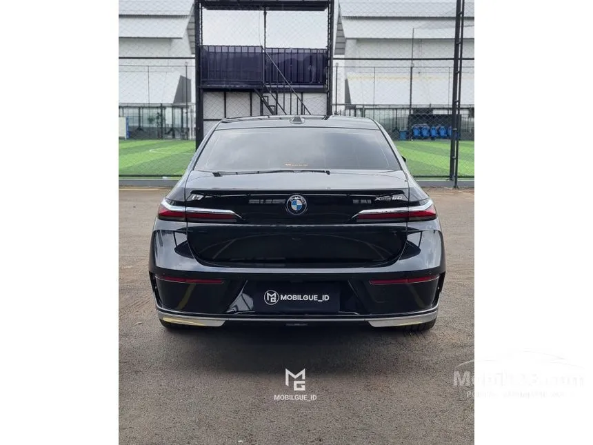 2024 BMW i7 xDrive60 Gran Lusso Sedan