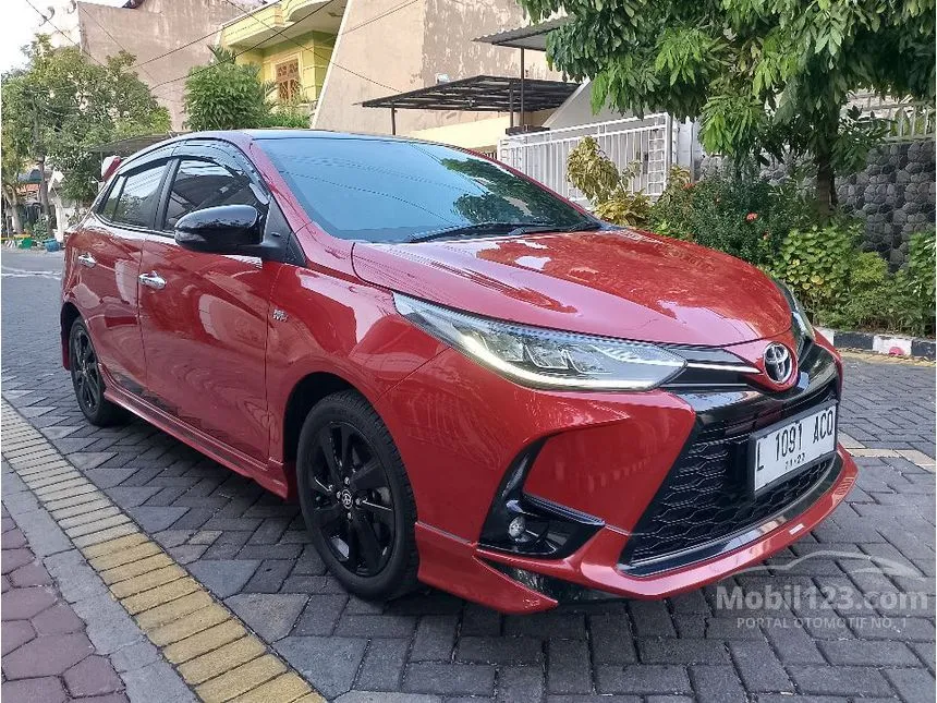 Jual Mobil Toyota Yaris 2022 S GR Sport 1.5 di Jawa Timur Automatic Hatchback Merah Rp 230.000.000