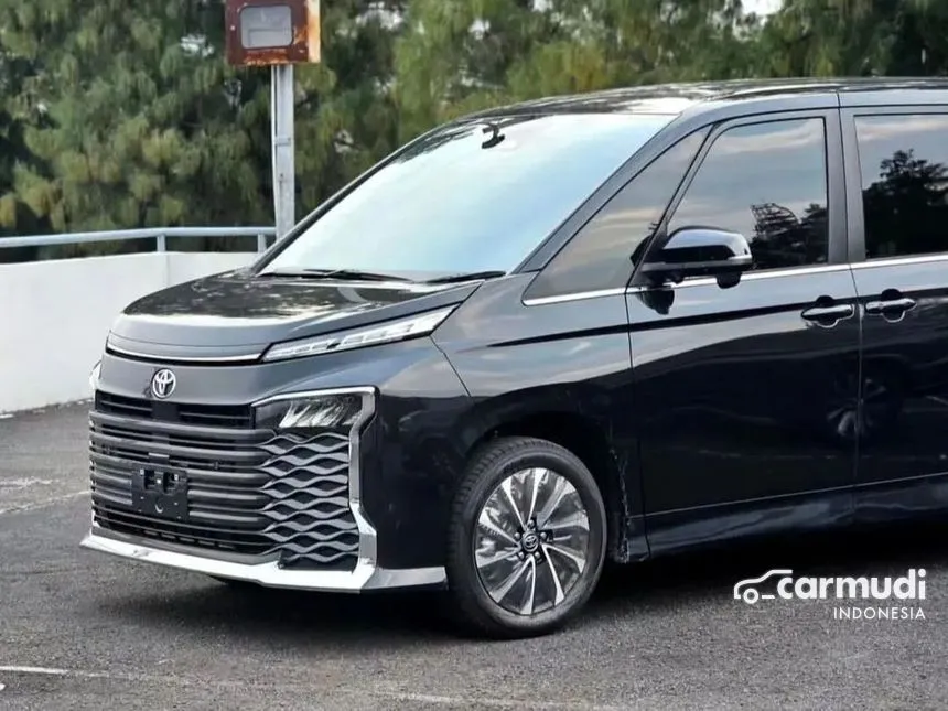 2024 Toyota Voxy Van Wagon