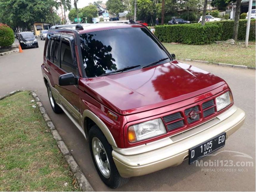 1998 Suzuki Escudo JLX SUV