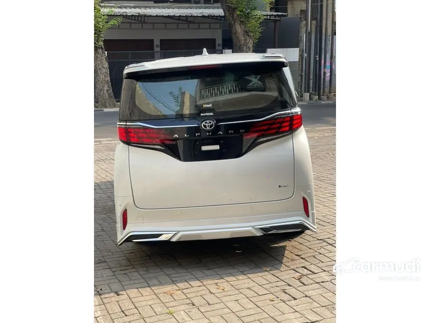 2023 Toyota Alphard HEV MPV