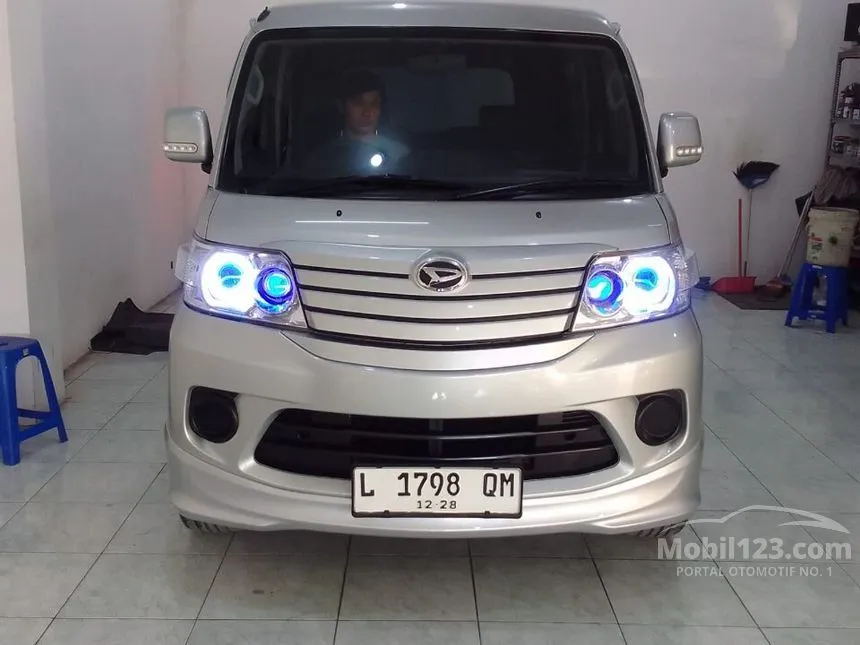Jual Mobil Daihatsu Luxio 2018 D 1.5 di Jawa Timur Manual MPV Silver Rp 130.000.000